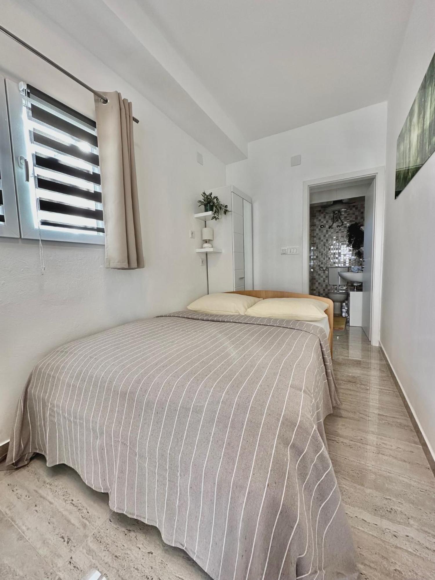Apartments Hajl Krk Town Exterior foto